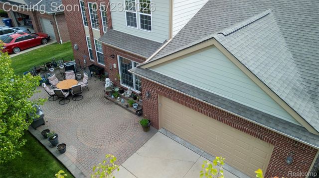 50182 Black Horse Lane, Canton Charter Township, MI 48188