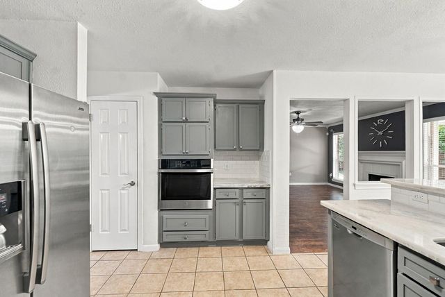 4001 Hazelwood Drive, Pearland, TX 77584