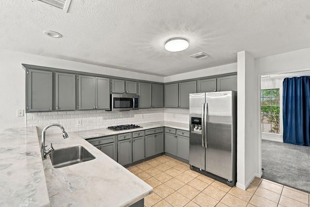 4001 Hazelwood Drive, Pearland, TX 77584