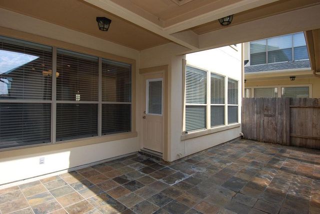 2055 Spring Cedar Lane, Houston, TX 77077