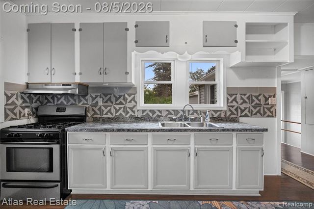 507 Ortonville Rd Road, Ortonville, MI 48462