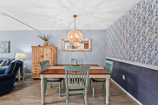 504 Davis Road 97, Palm Springs, FL 33461