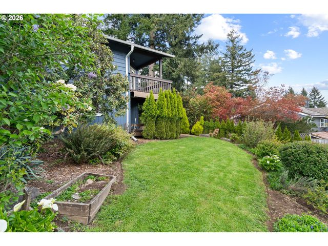 2194 VALLEY VIEW Dr, West Linn, OR 97068