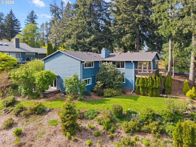 2194 VALLEY VIEW Dr, West Linn, OR 97068