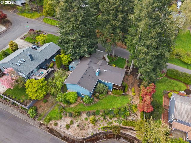 2194 VALLEY VIEW Dr, West Linn, OR 97068