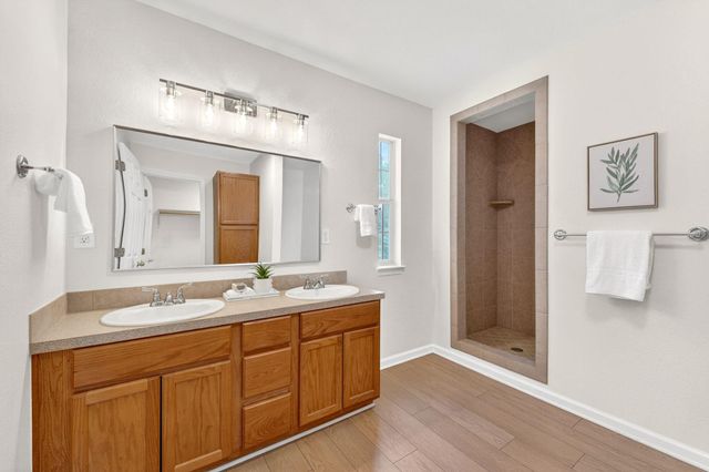 1010 Louise ST, Marble Falls, TX 78654