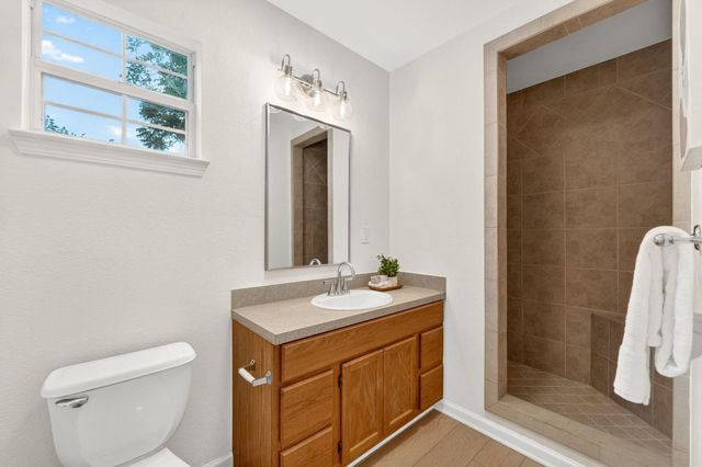 1010 Louise ST, Marble Falls, TX 78654