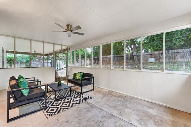 1010 Louise ST, Marble Falls, TX 78654