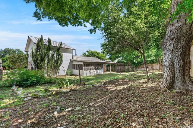 1010 Louise ST, Marble Falls, TX 78654