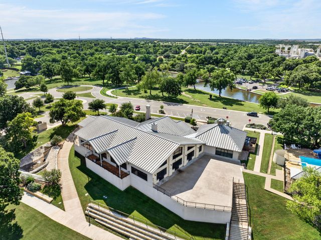 1010 Louise ST, Marble Falls, TX 78654