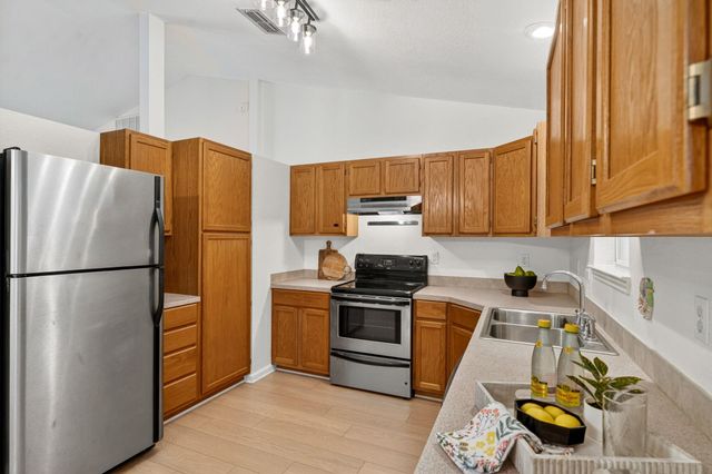 1010 Louise ST, Marble Falls, TX 78654