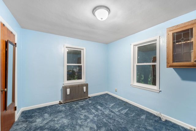 1900 Edgewater DRIVE, Grafton, WI 53024