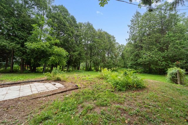 1900 Edgewater DRIVE, Grafton, WI 53024