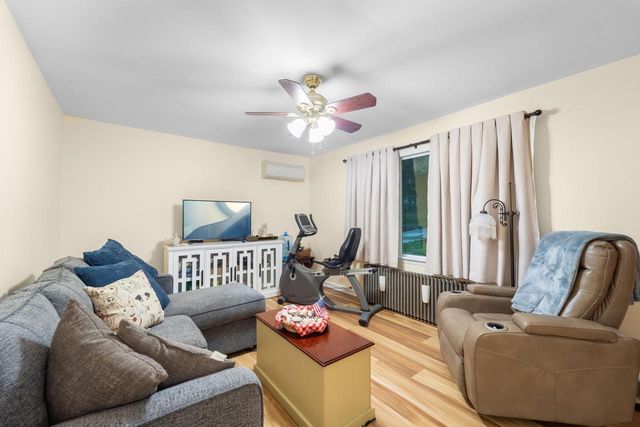 1900 Edgewater DRIVE, Grafton, WI 53024