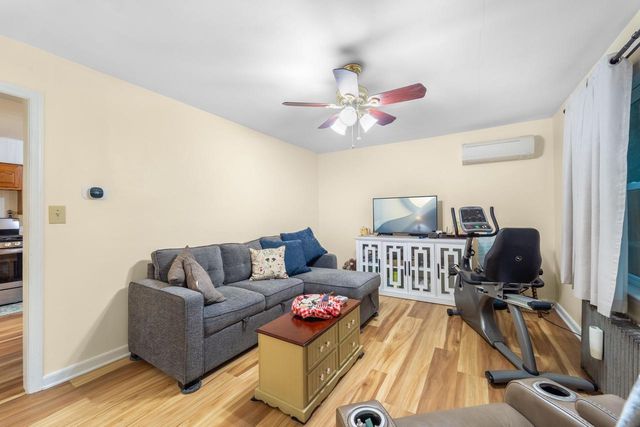 1900 Edgewater DRIVE, Grafton, WI 53024