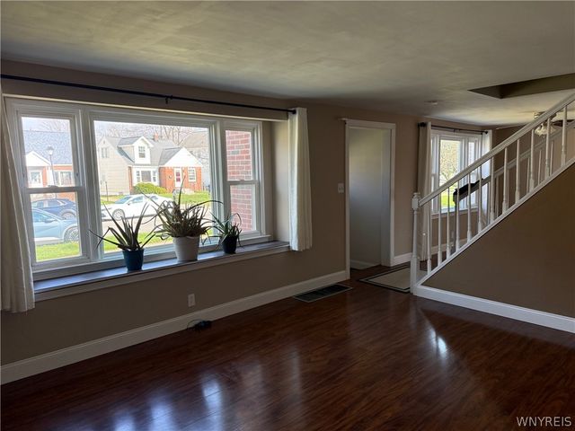 78 Manning Road, Amherst, NY 14226