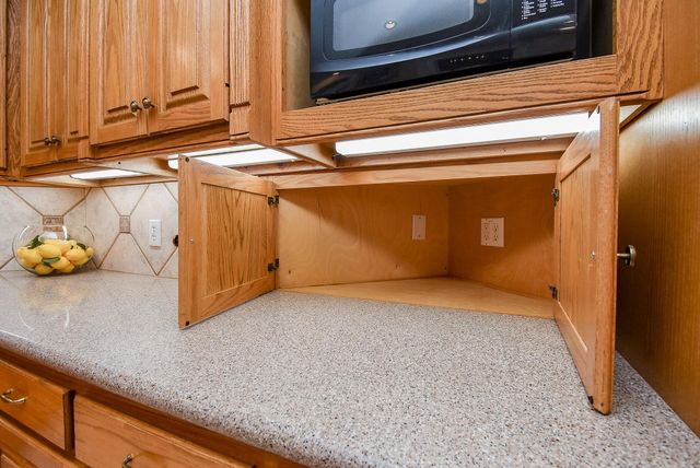 3003 Bernadette Lane, Houston, TX 77043