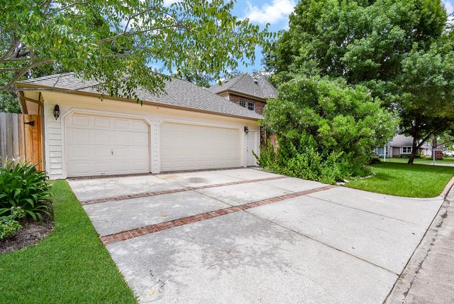 3003 Bernadette Lane, Houston, TX 77043