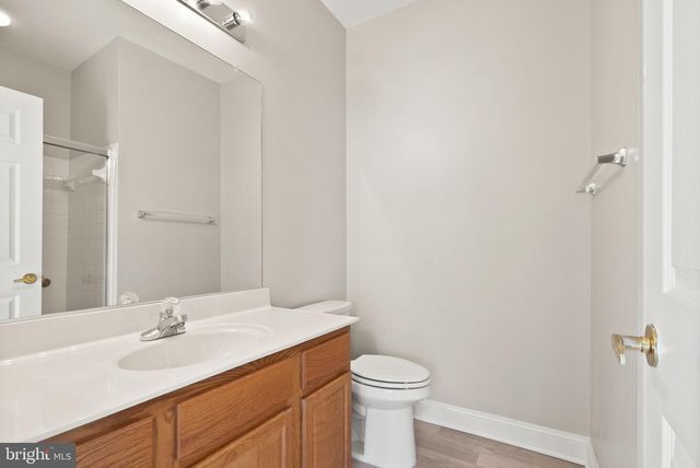 6932 WALNUT HILL DR, Gainesville, VA 20155