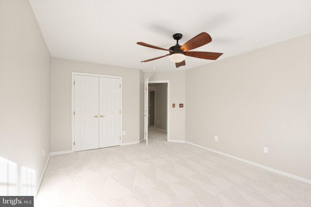 6932 WALNUT HILL DR, Gainesville, VA 20155