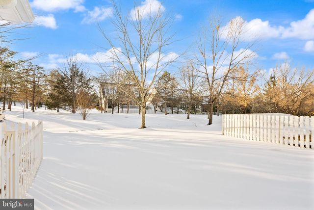 6932 WALNUT HILL DR, Gainesville, VA 20155