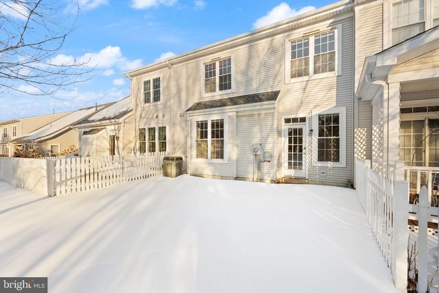 6932 WALNUT HILL DR, Gainesville, VA 20155