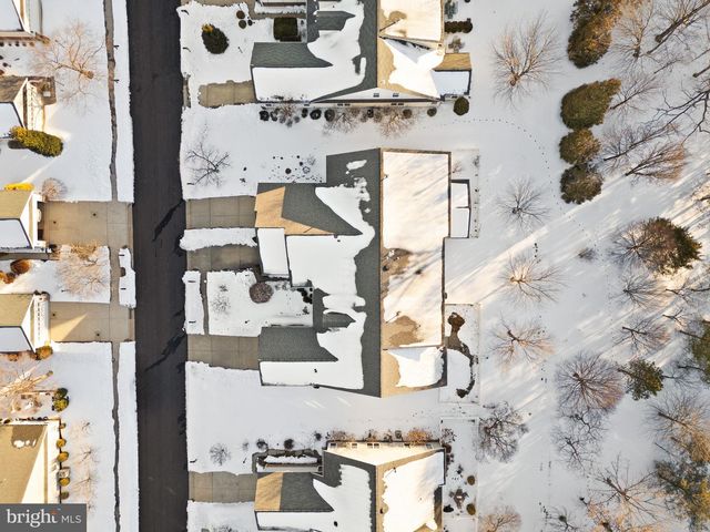 6932 WALNUT HILL DR, Gainesville, VA 20155