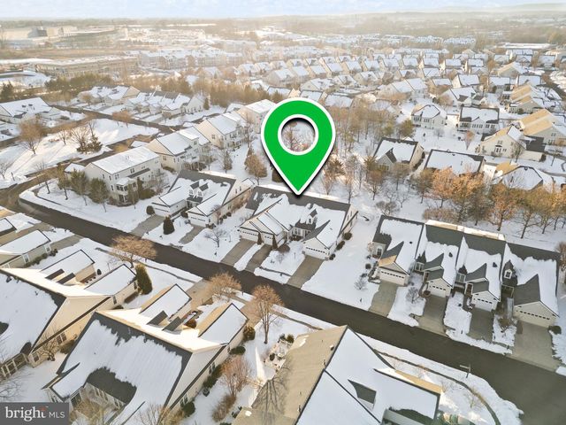 6932 WALNUT HILL DR, Gainesville, VA 20155