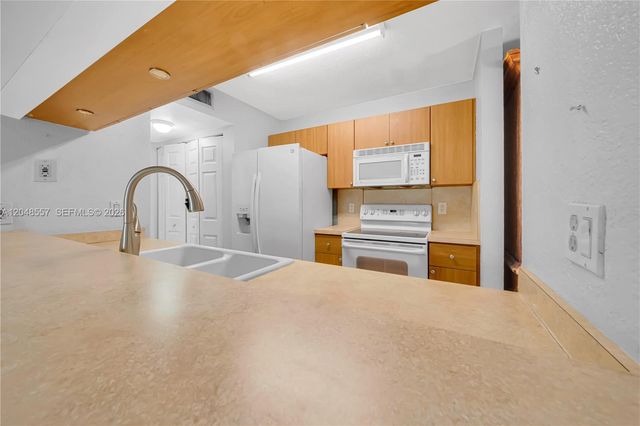 15770 SW 106th Terrace 106, Miami, FL 33196
