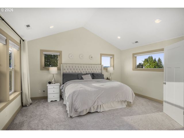 1668 Se 35TH Ter, Gresham, OR 97080