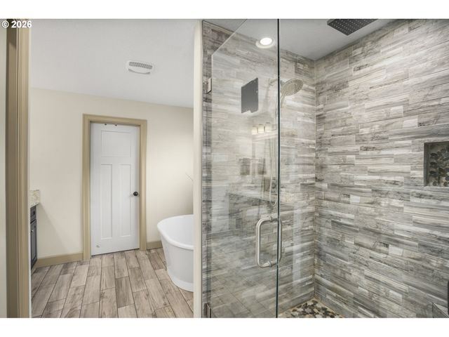 1668 Se 35TH Ter, Gresham, OR 97080