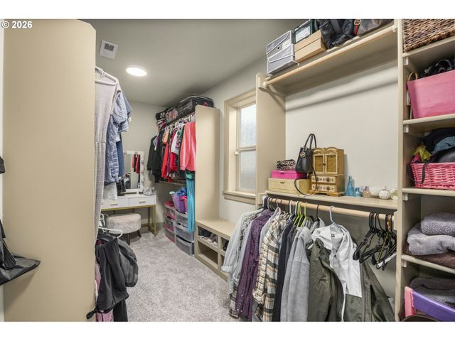 1668 Se 35TH Ter, Gresham, OR 97080