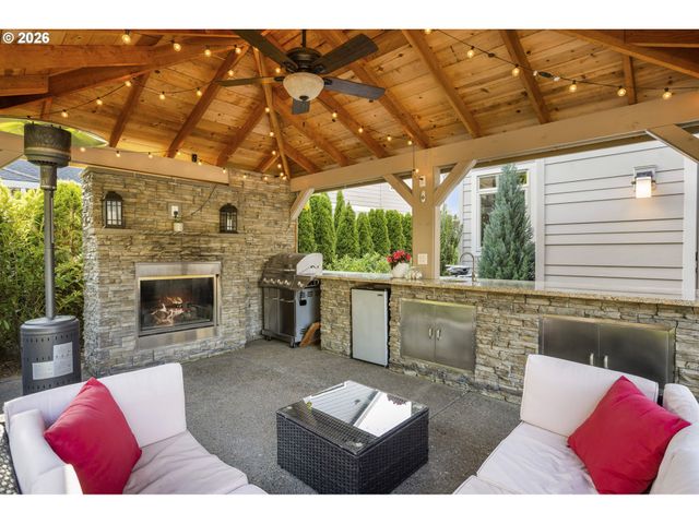 1668 Se 35TH Ter, Gresham, OR 97080