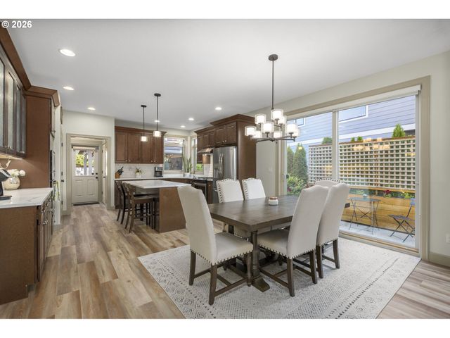 1668 Se 35TH Ter, Gresham, OR 97080