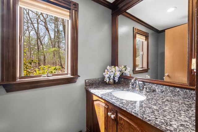 275 Chestnut, Uxbridge, MA 01569