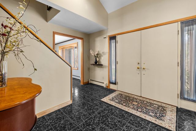 275 Chestnut, Uxbridge, MA 01569