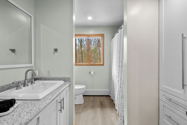 275 Chestnut, Uxbridge, MA 01569