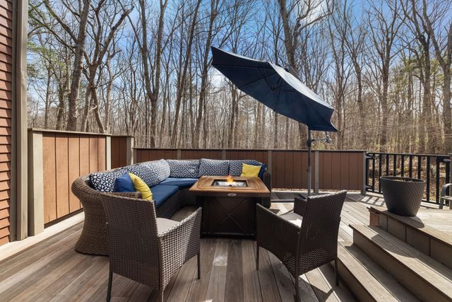 275 Chestnut, Uxbridge, MA 01569