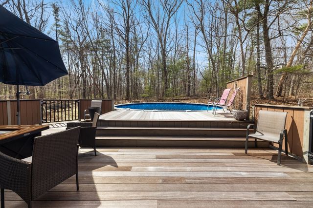 275 Chestnut, Uxbridge, MA 01569