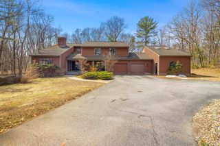 275 Chestnut, Uxbridge, MA 01569