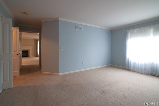 28 Lord Byron Lane, Amherst, NY 14221