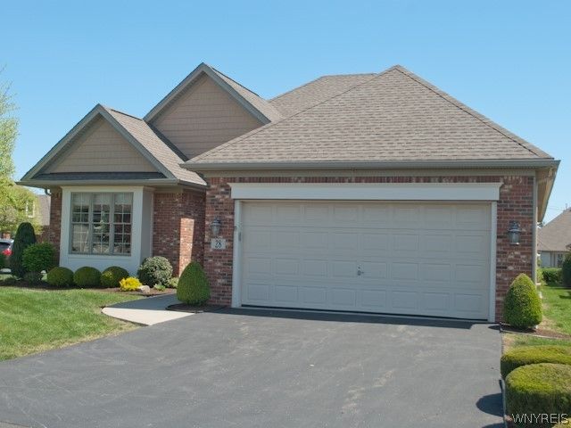 28 Lord Byron Lane, Amherst, NY 14221