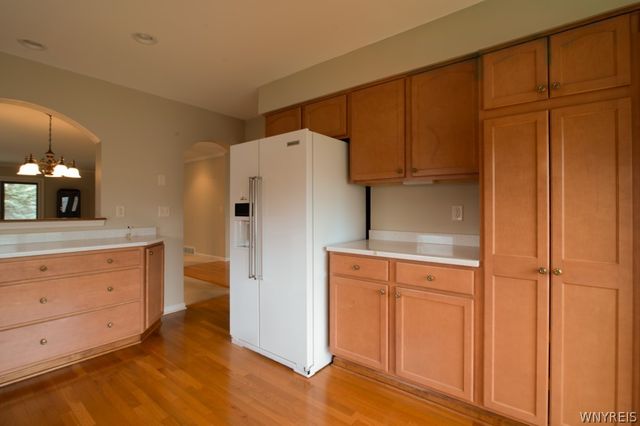 28 Lord Byron Lane, Amherst, NY 14221