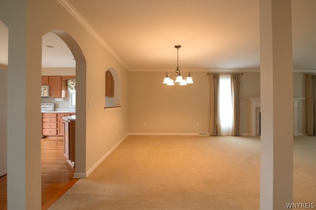 28 Lord Byron Lane, Amherst, NY 14221