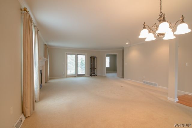 28 Lord Byron Lane, Amherst, NY 14221