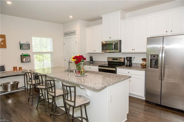 1013 Stern WAY, Chesapeake, VA 23323