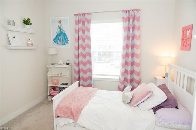 1013 Stern WAY, Chesapeake, VA 23323