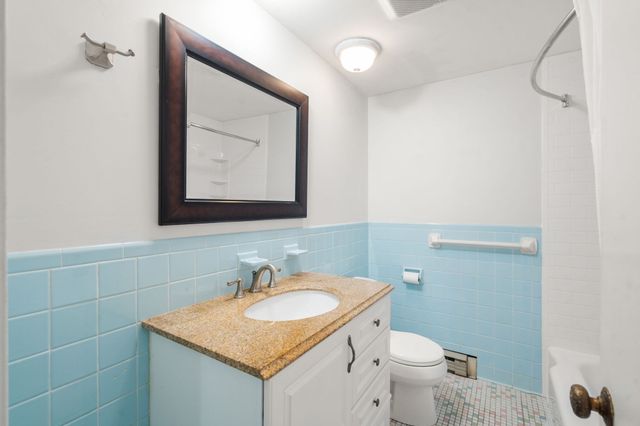 60 Lake St E, Winchester, MA 01890