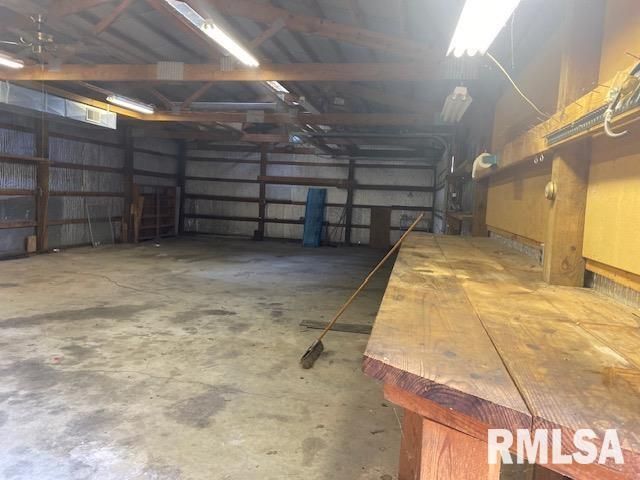 1509 E 4TH Street, West Frankfort, IL 62896