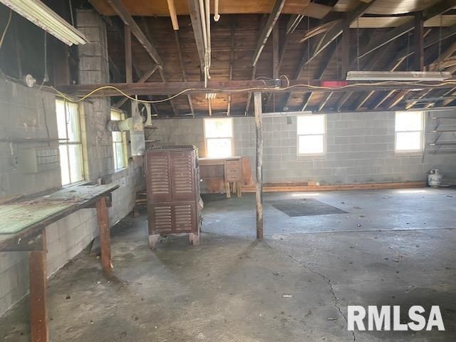 1509 E 4TH Street, West Frankfort, IL 62896